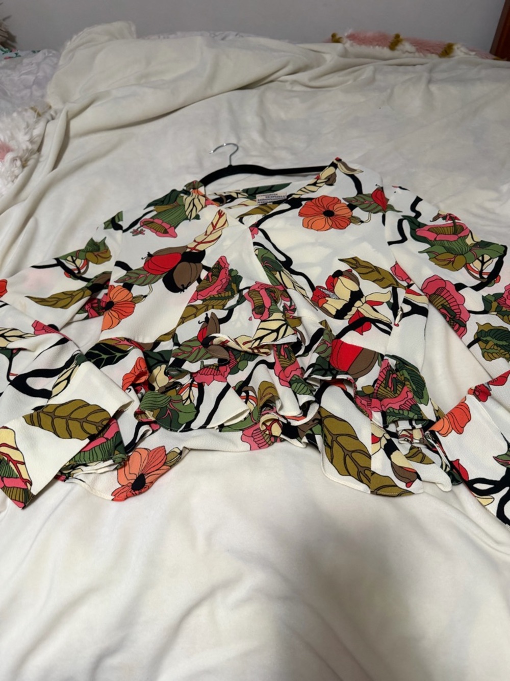 Baum Und Pferdgarten Floral Cream Ruffled Blouse Small